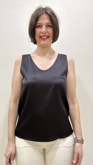 Top Nadia nero in seta